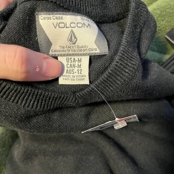 Volcom New Sweater Youth Medium - Picture 2 of 2